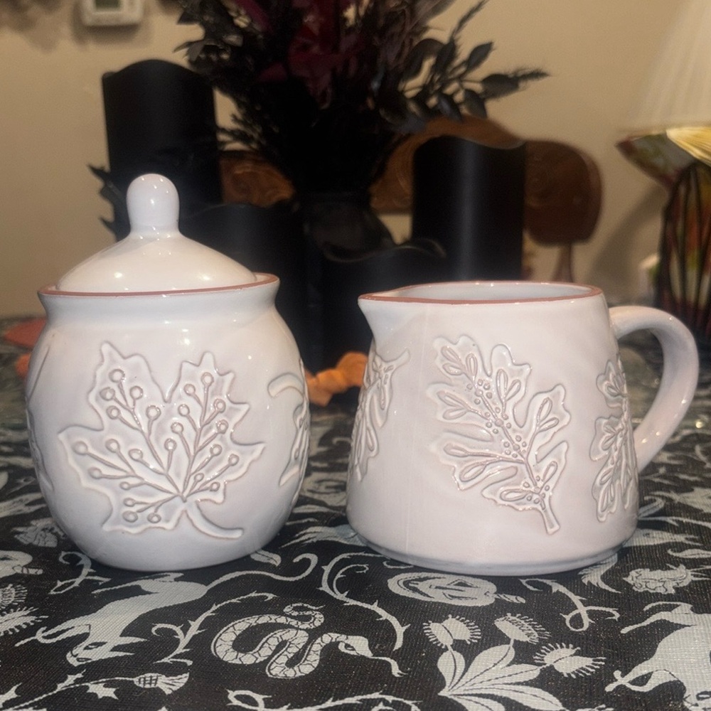 Hobby Lobby Ceramic Sugar and Creamer Set